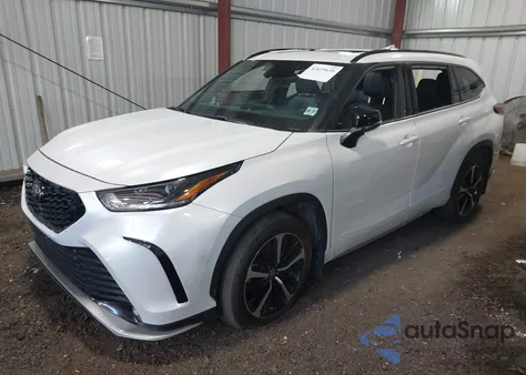 2022 Toyota Highlander Xse z USA, uszkodzony, nr VIN 5TDLZRBH6NS251314
